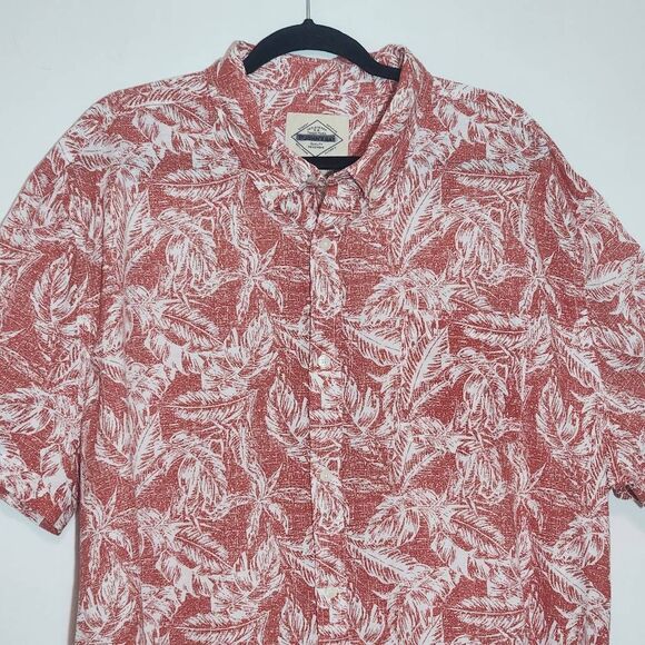 St. John's Bay White and Red Hawaiian Shirt Size XXL Tropical Print Cotton Shirt - Picture 2 of 7